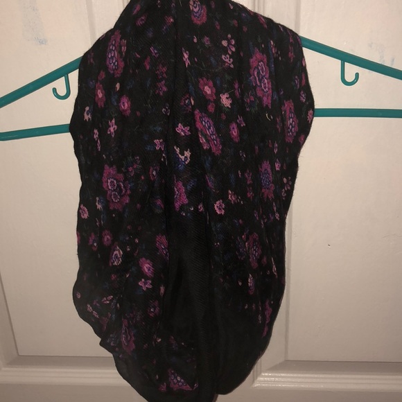 Scarf - Picture 2 of 2